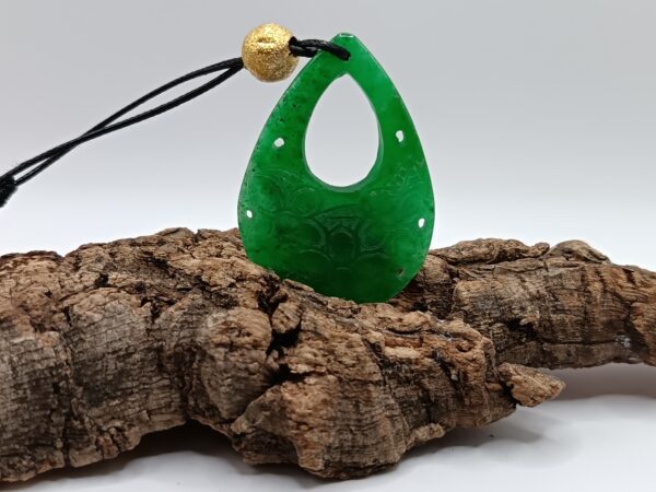 COLGANTE CON HUECO JADE
