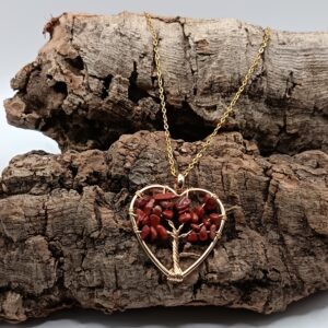 COLLARES DE ACERO INOXIDABLES BAÑADOS EN ORO ARBOLES DE CORAZON CON PIEDRAS NATURALES JASPE ROJO
