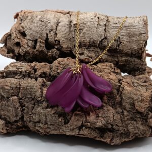 COLLARES DE ACERO INOXIDABLES BAÑADOS EN ORO PETALOS MORADOS