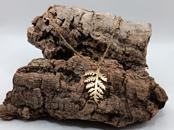 COLLARES DE ACERO INOXIDABLES BAÑADOS EN ORO HOJA DE SENECIO