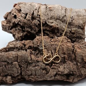 COLLARES DE ACERO INOXIDABLE BAÑADOS EN ORO INFINITO CON CORAZÓN