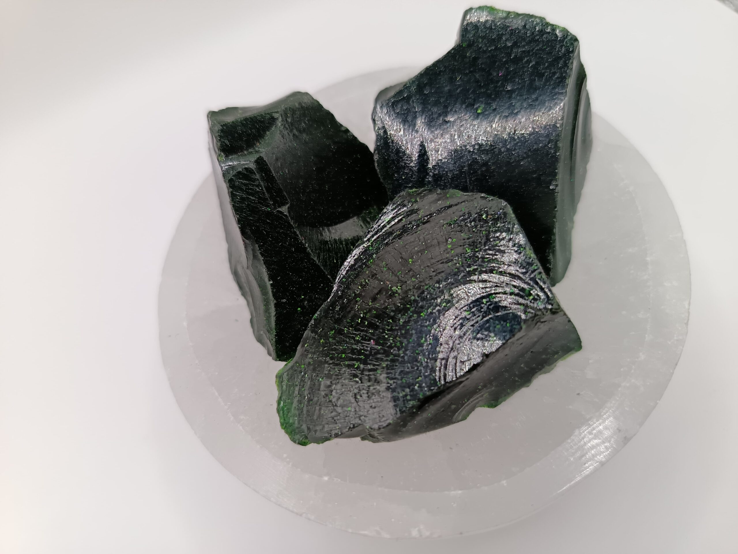OBSIDIANA VERDE EN BRUTO - Imagen 3