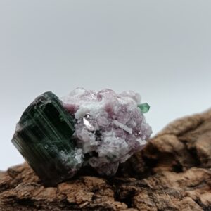 TURMALINAS VERDE ROSA AZUL NEGRA MICA DE LEPIDONITA DE COLECCIÓN