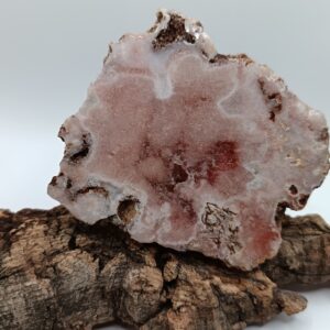 AMATISTA ROSA EN BRUTO
