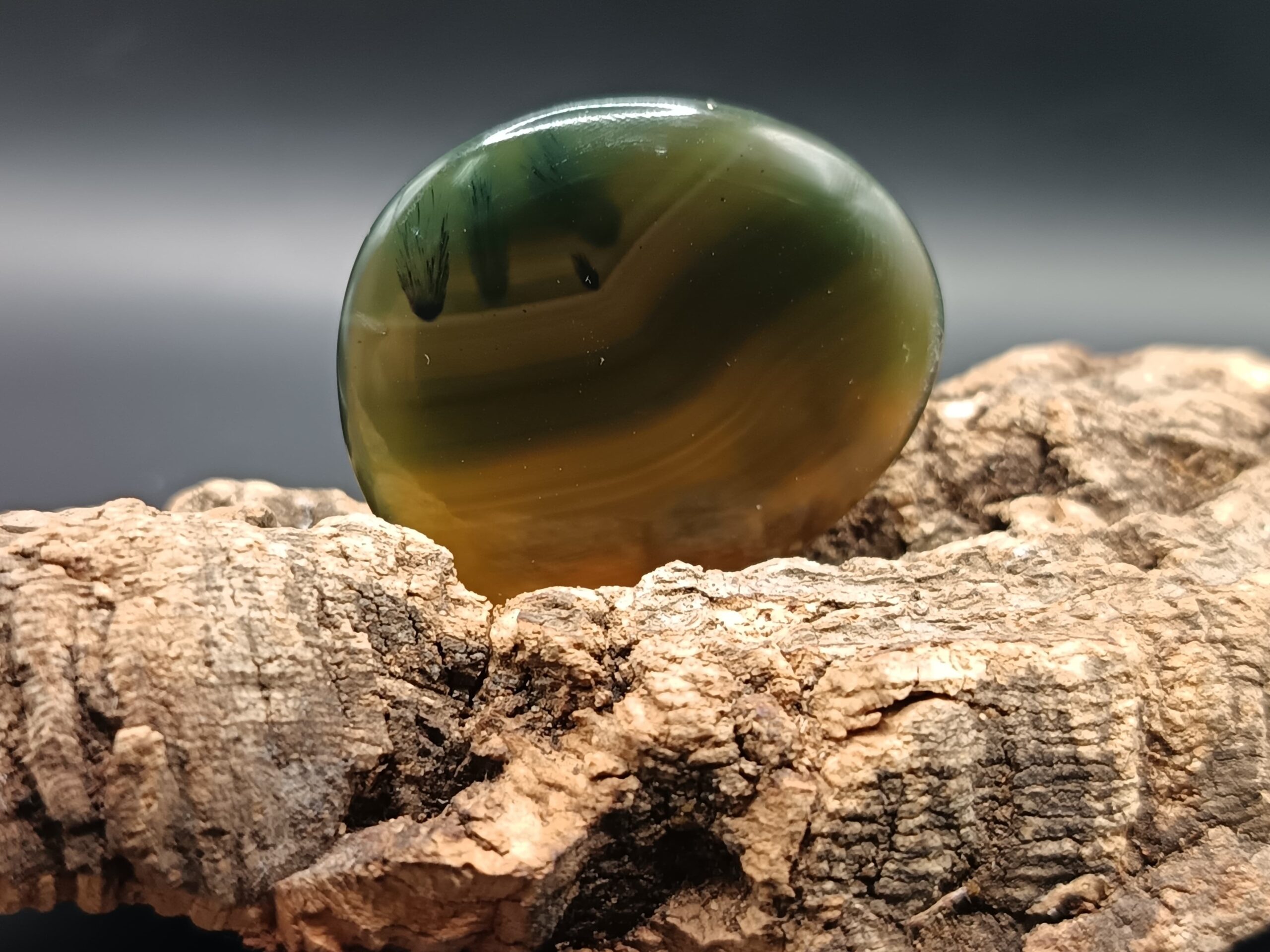 RODADO PLANO DE ÁGATA VERDE