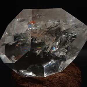 CUARZO CRISTAL ARCOÍRIS BITERMINADO CON OXIDO DE HIERRO